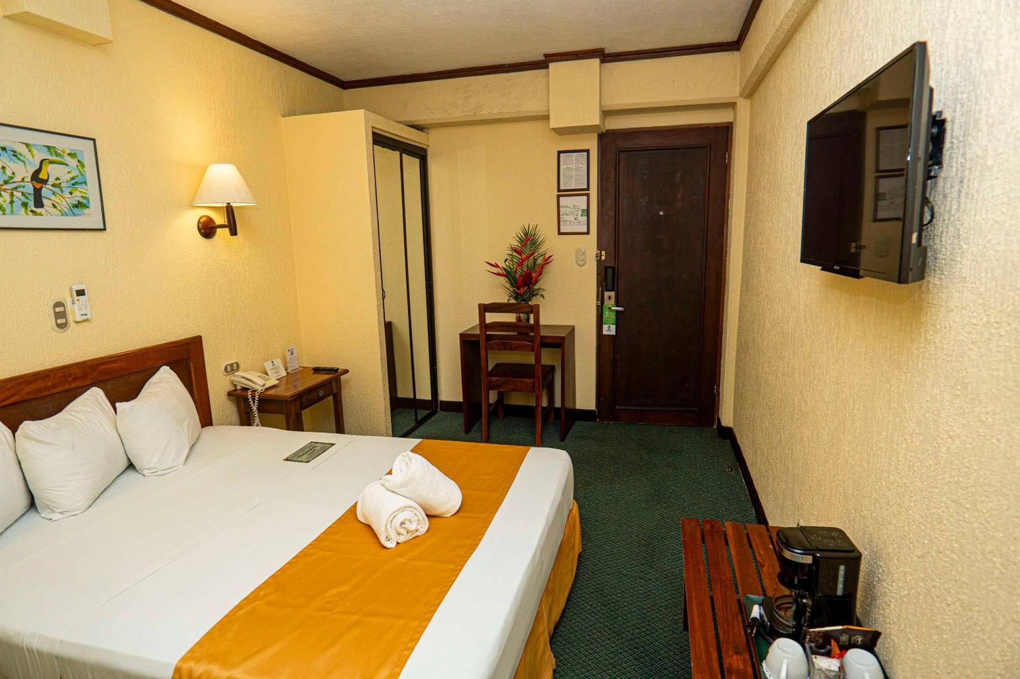 Best Western Hotel & Casino Kamuk Мануэль-Антонио Экстерьер фото